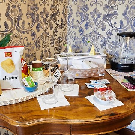 Fabrizio'S Rooms Рим Экстерьер фото